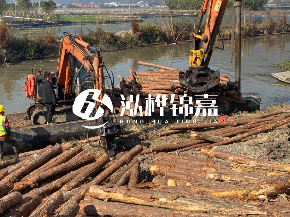湖南松木樁批發(fā)廠家-5米松木樁批發(fā)1000根有優(yōu)惠嗎？