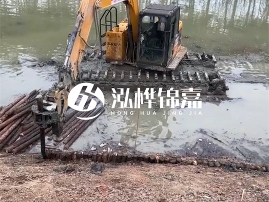 河道木材松木樁怎么選？河道工程用什么規(guī)格松木樁？
